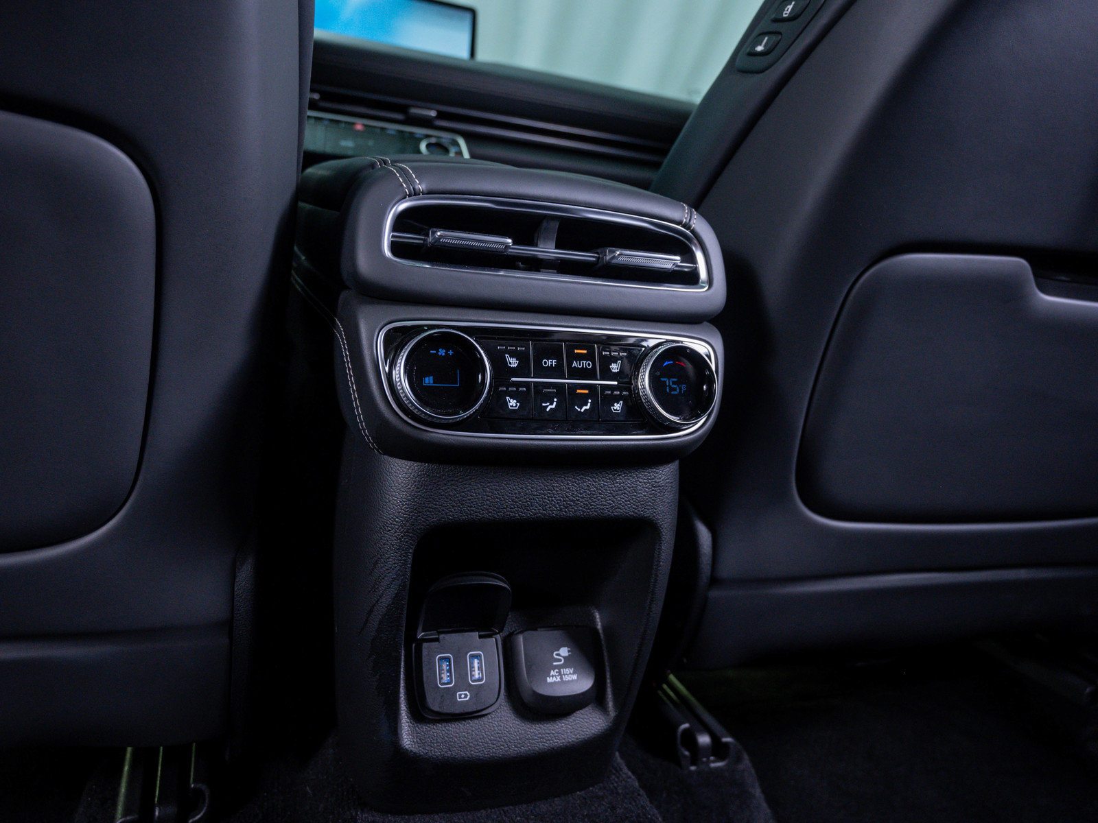 Used 2024 Genesis GV80 3.5T w/ Prestige Matte Package image 17