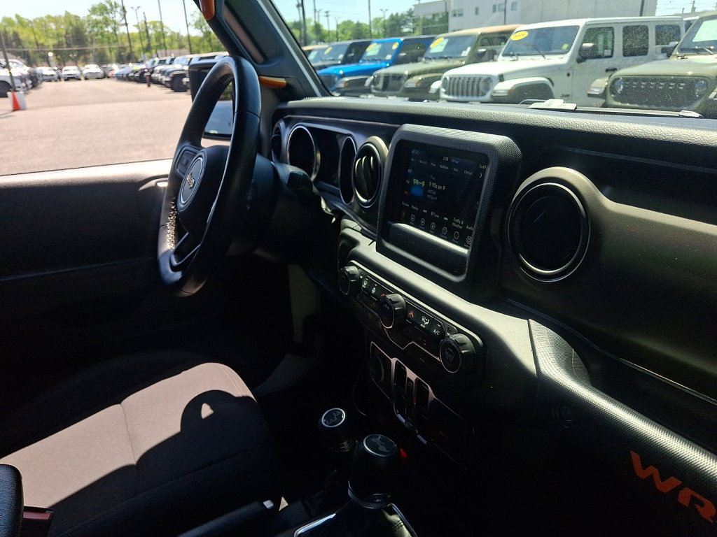 Used 2022 Jeep Wrangler Unlimited Sport AWD/4WD image 12