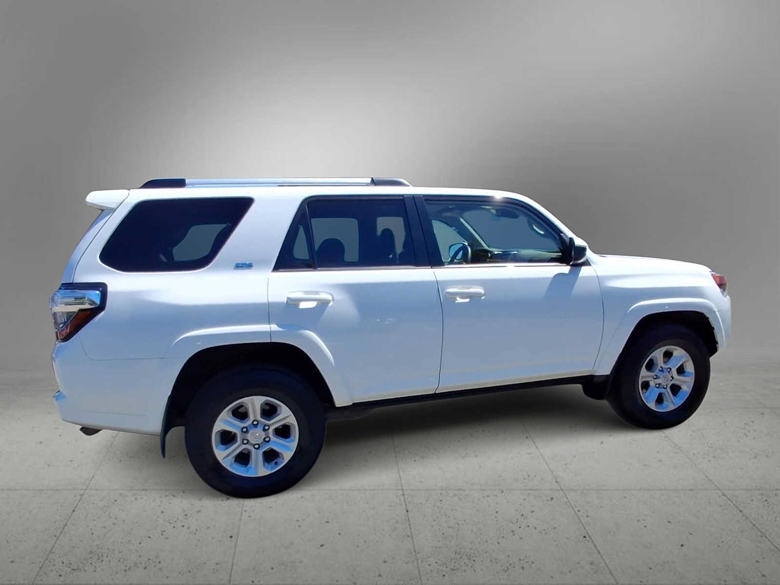 Used 2022 Toyota 4Runner SR5 RWD image 9