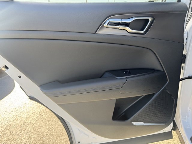 New 2026 Kia Sportage SX image 8