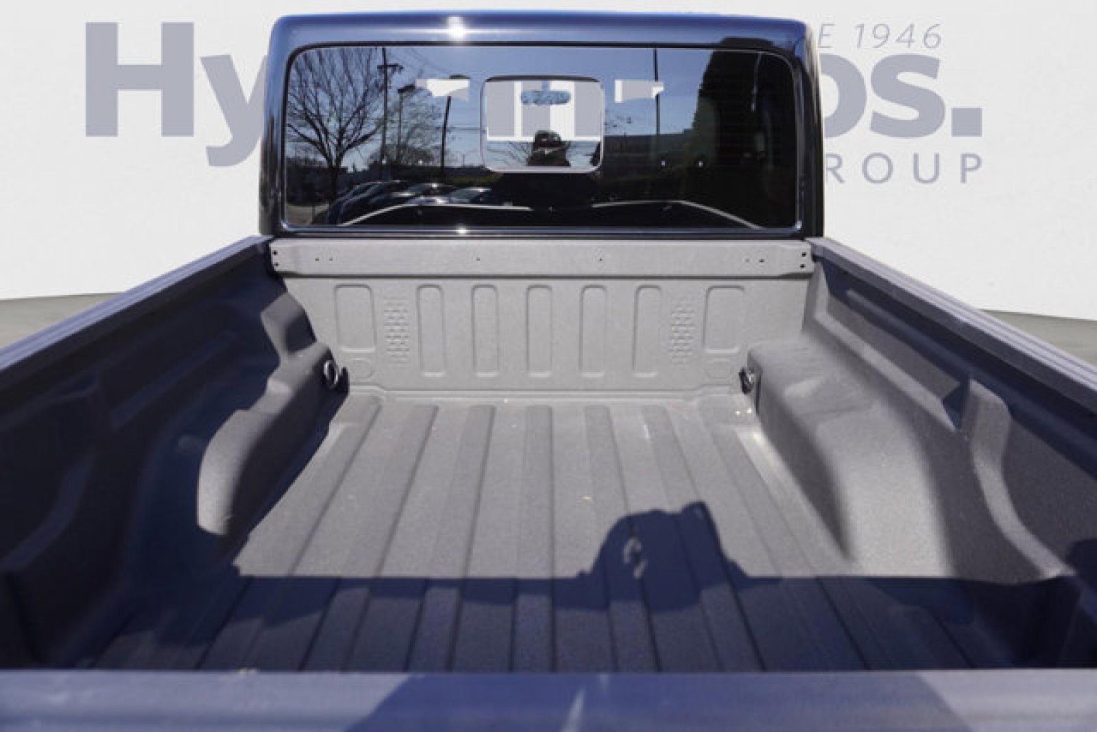 Used 2023 Jeep Gladiator Overland image 9