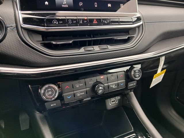 New 2026 Jeep Compass Limited AWD/4WD image 22