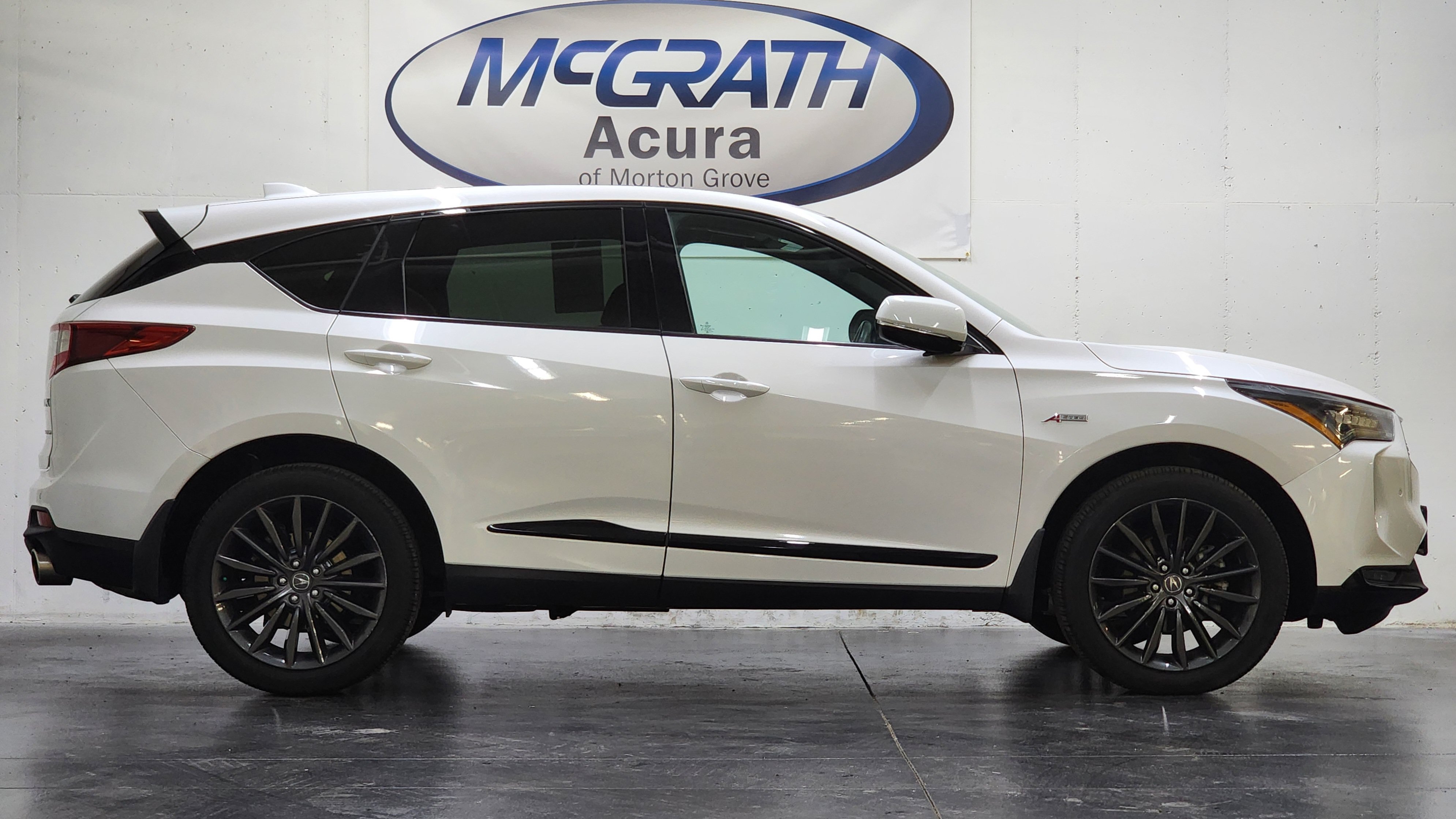 Used 2024 Acura RDX w/ Advance Package AWD/4WD image 3