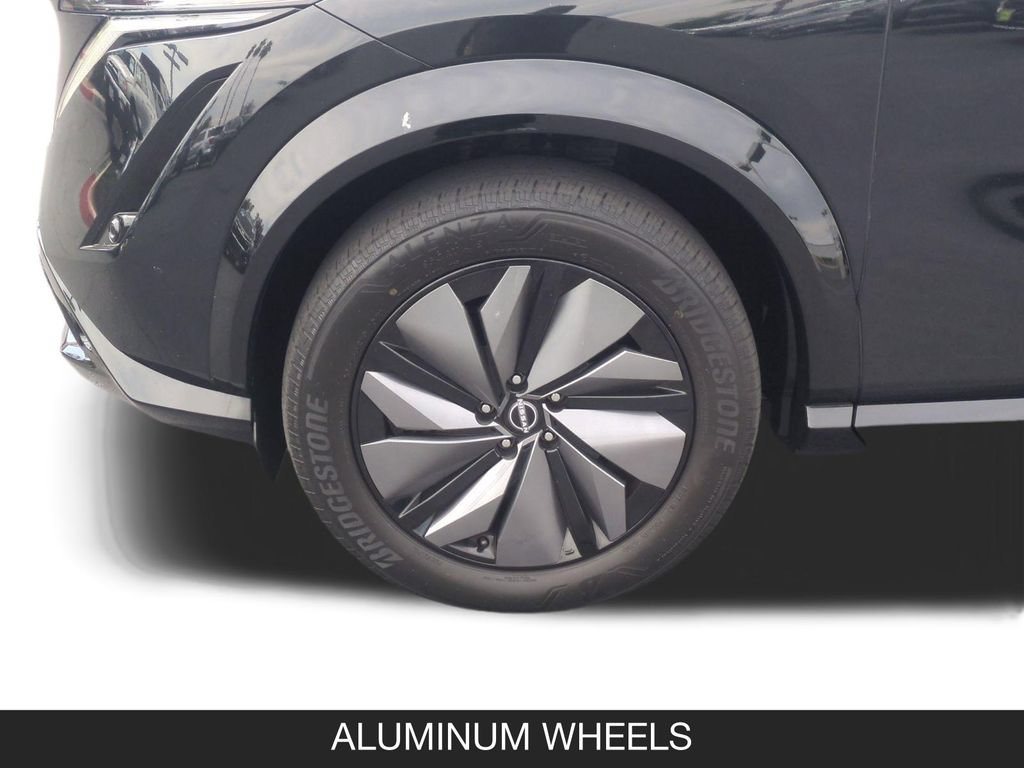 Used 2024 Nissan Ariya AWD image 11