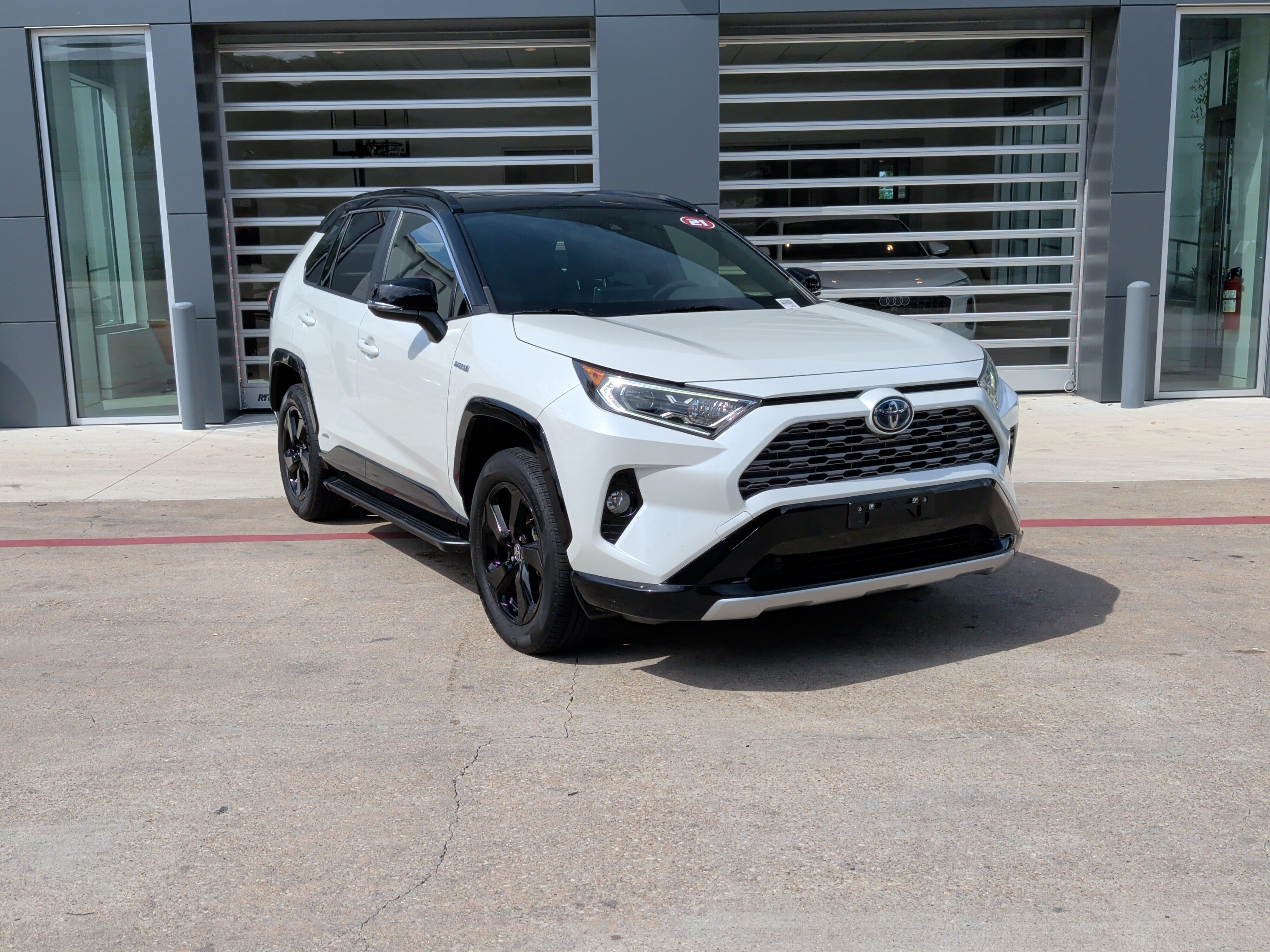 Used 2021 Toyota RAV4 XSE w/ XSE Grade Weather Package AWD/4WD image 2