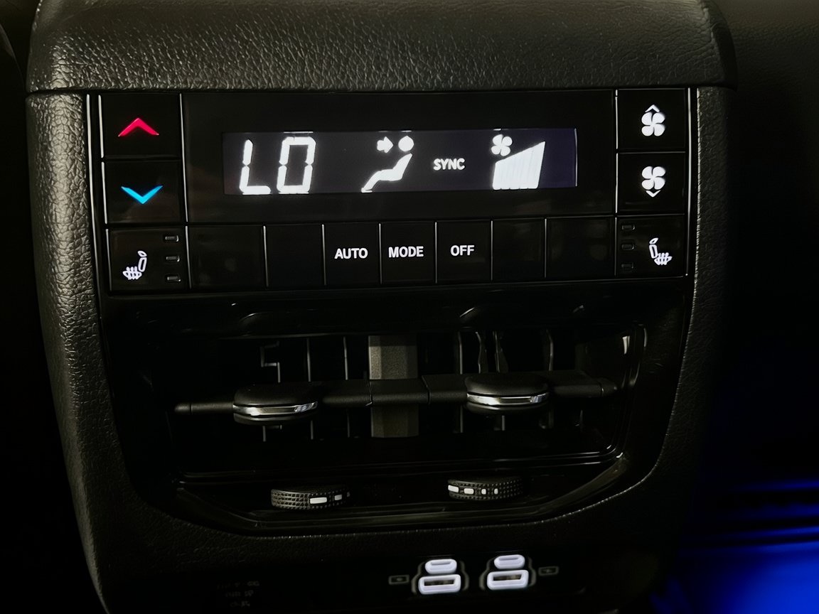 Used 2023 Jeep Grand Cherokee L Overland AWD/4WD image 20