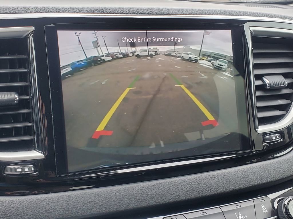 Used 2023 Chrysler Pacifica Touring-L image 26