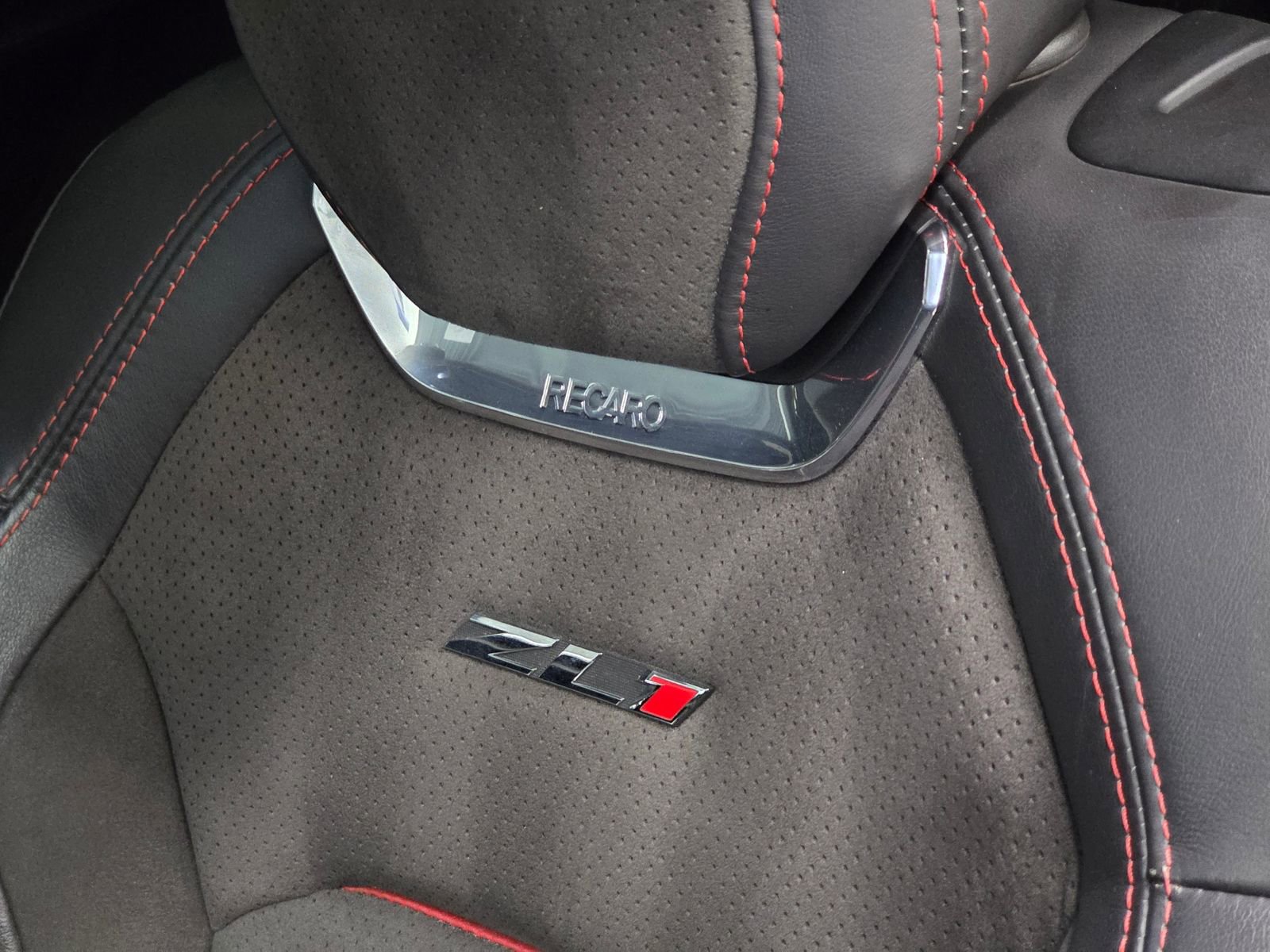 Used 2022 Chevrolet Camaro ZL1 image 19