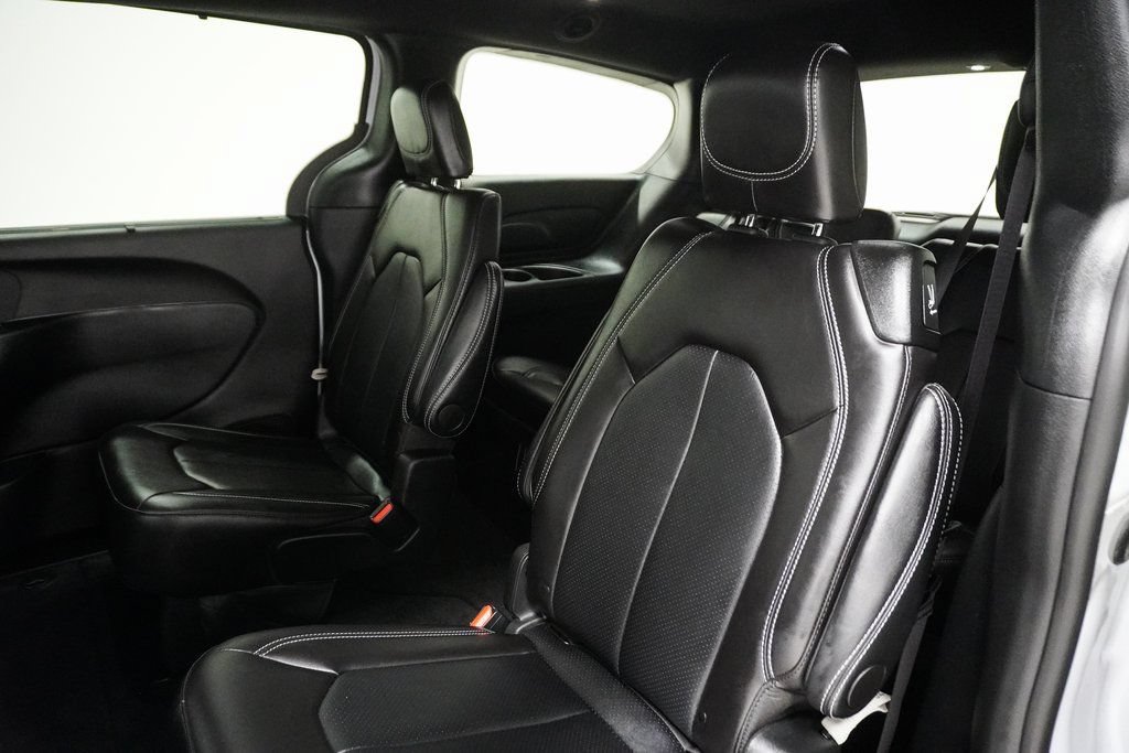 New 2026 Chrysler Pacifica Select FWD image 14