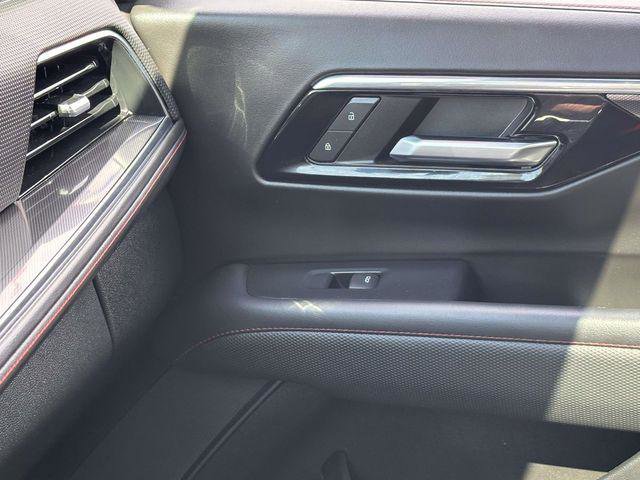 Used 2025 Chevrolet Suburban RST w/ Comfort Package AWD/4WD image 26