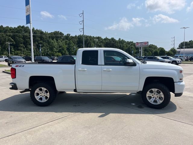 Used 2019 Chevrolet Silverado 1500 LT w/ Texas Edition AWD/4WD image 10