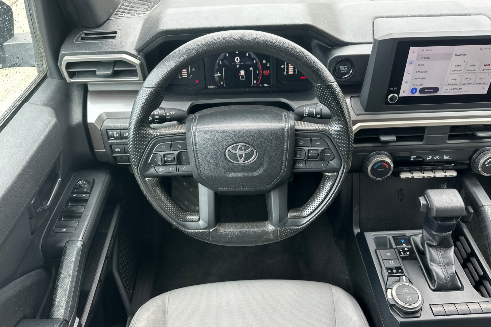 Used 2024 Toyota Tacoma SR5 AWD/4WD image 17