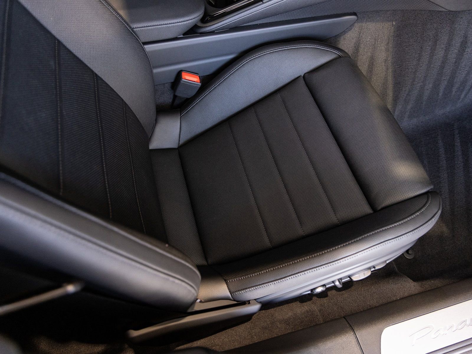 New 2026 Porsche Panamera 4 image 34