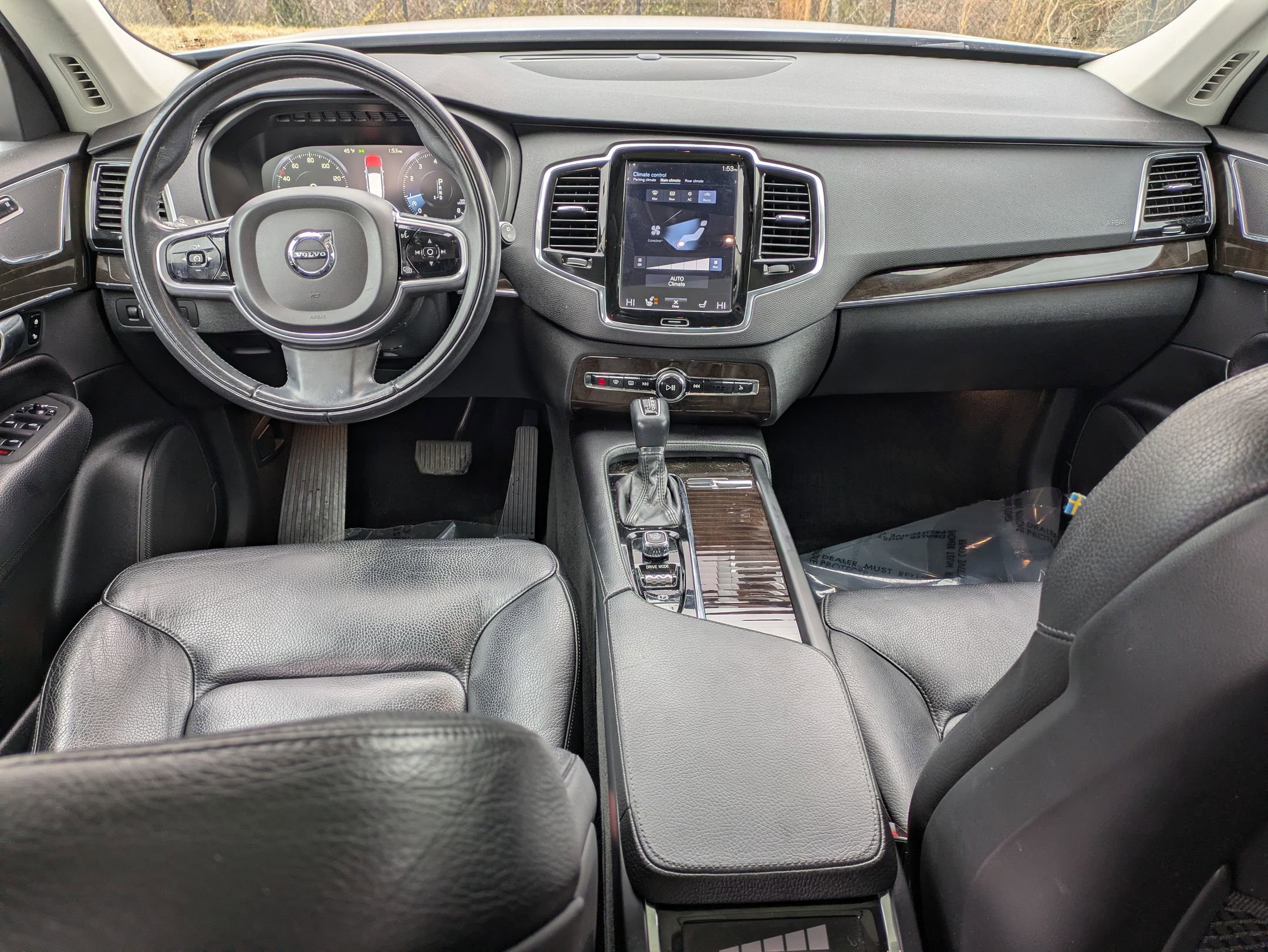 Used 2018 Volvo XC90 T6 Momentum w/ Convenience Package image 23