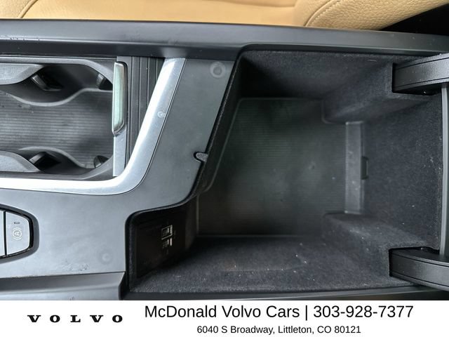 Used 2018 Volvo XC60 T6 Momentum w/ Advanced Package AWD/4WD image 21