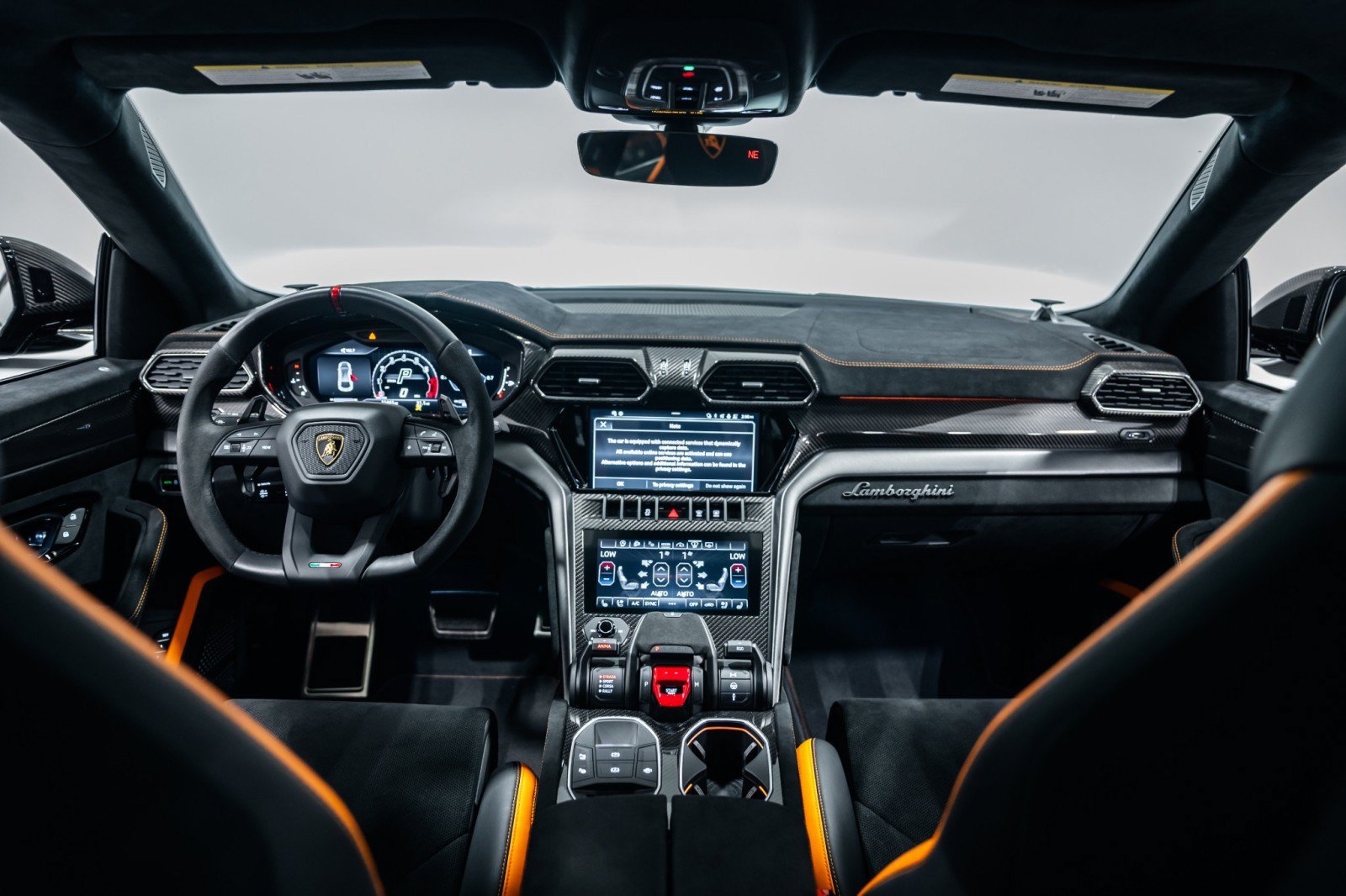 Used 2024 Lamborghini Urus Performante AWD/4WD image 12