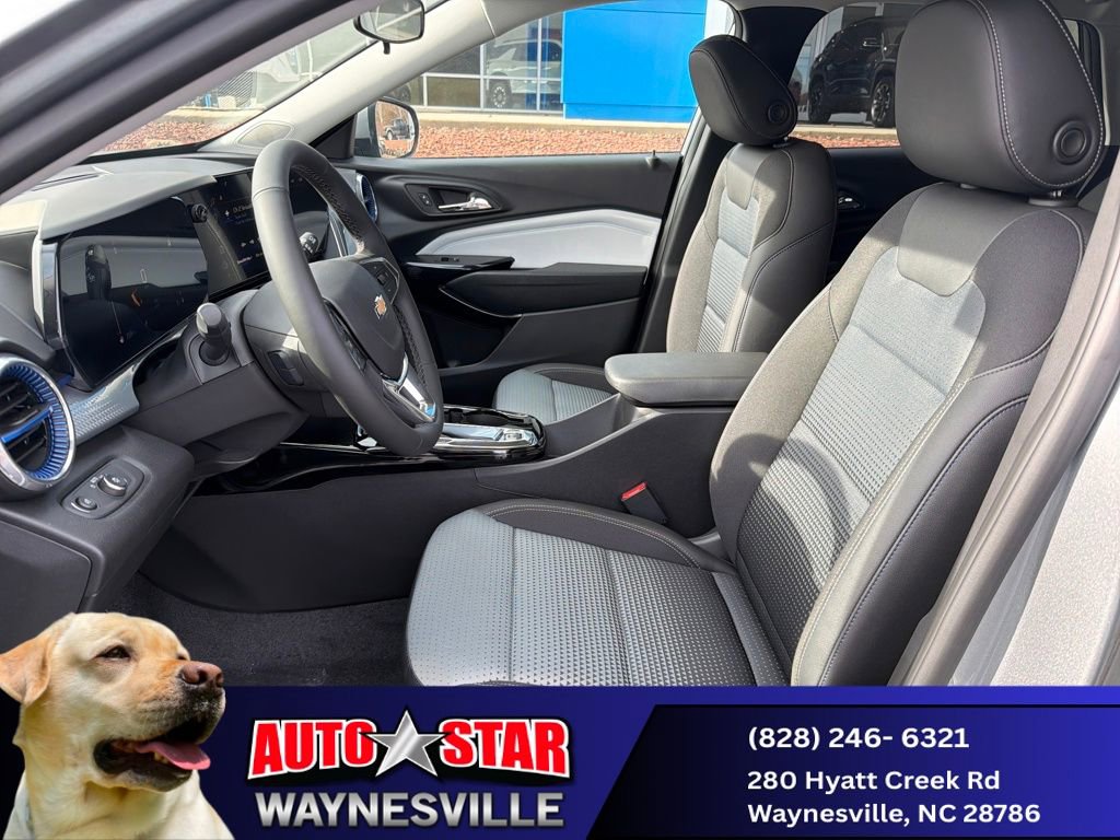 New 2025 Chevrolet Trax LT w/ LT Convenience Package image 12