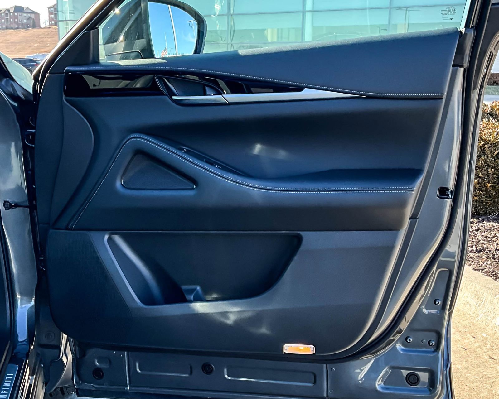 Certified 2025 INFINITI QX60 Pure image 16