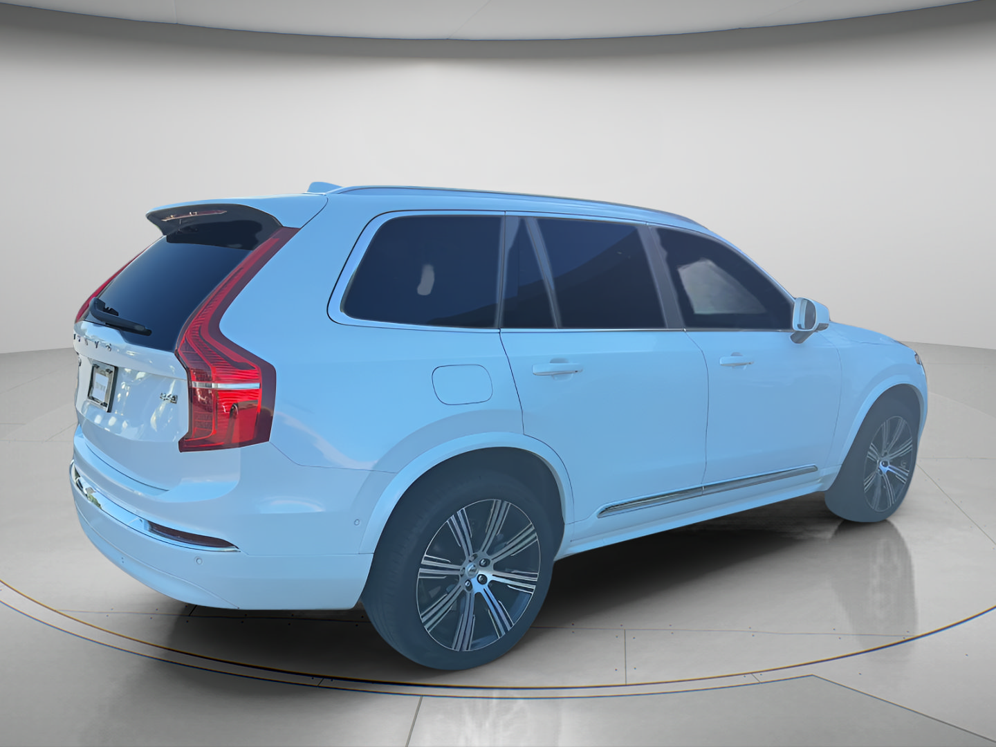 Used 2025 Volvo XC90 B6 Ultra w/ Protection Package AWD/4WD image 5