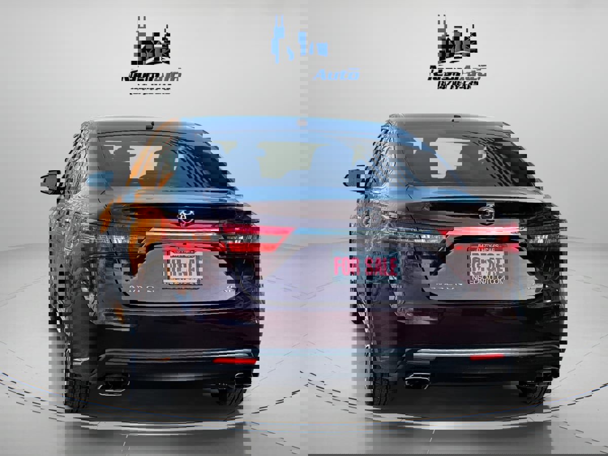 Used 2018 Toyota Avalon XLE image 7