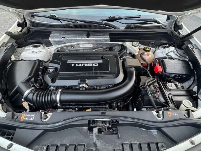 Used 2019 Cadillac XT4 Sport image 2