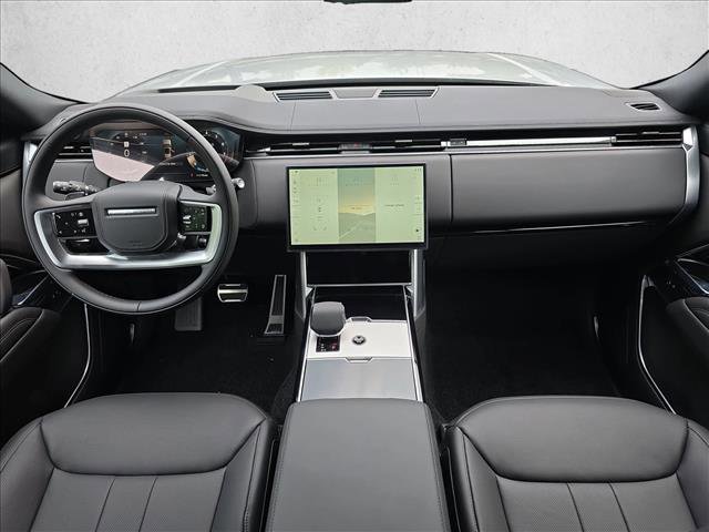 New 2025 Land Rover Range Rover SE image 9