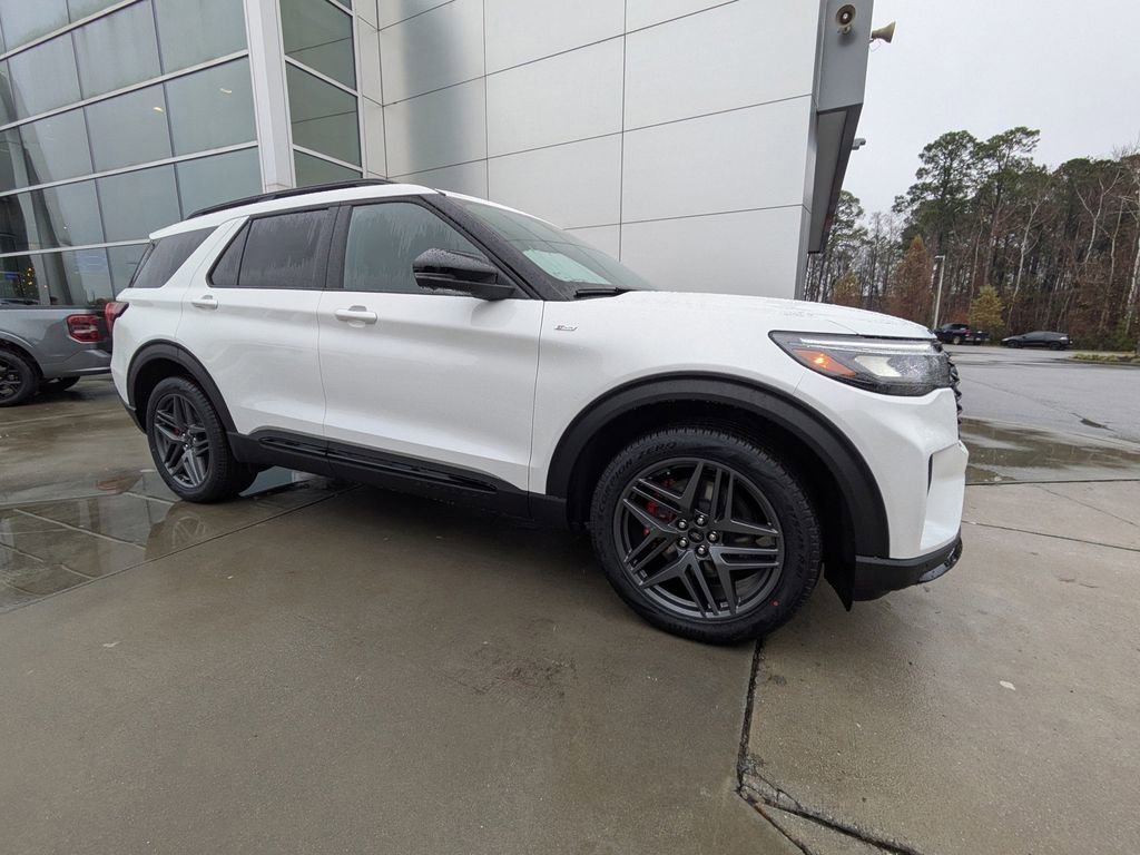 New 2026 Ford Explorer ST-Line w/ ST-Line Street Pack video 2