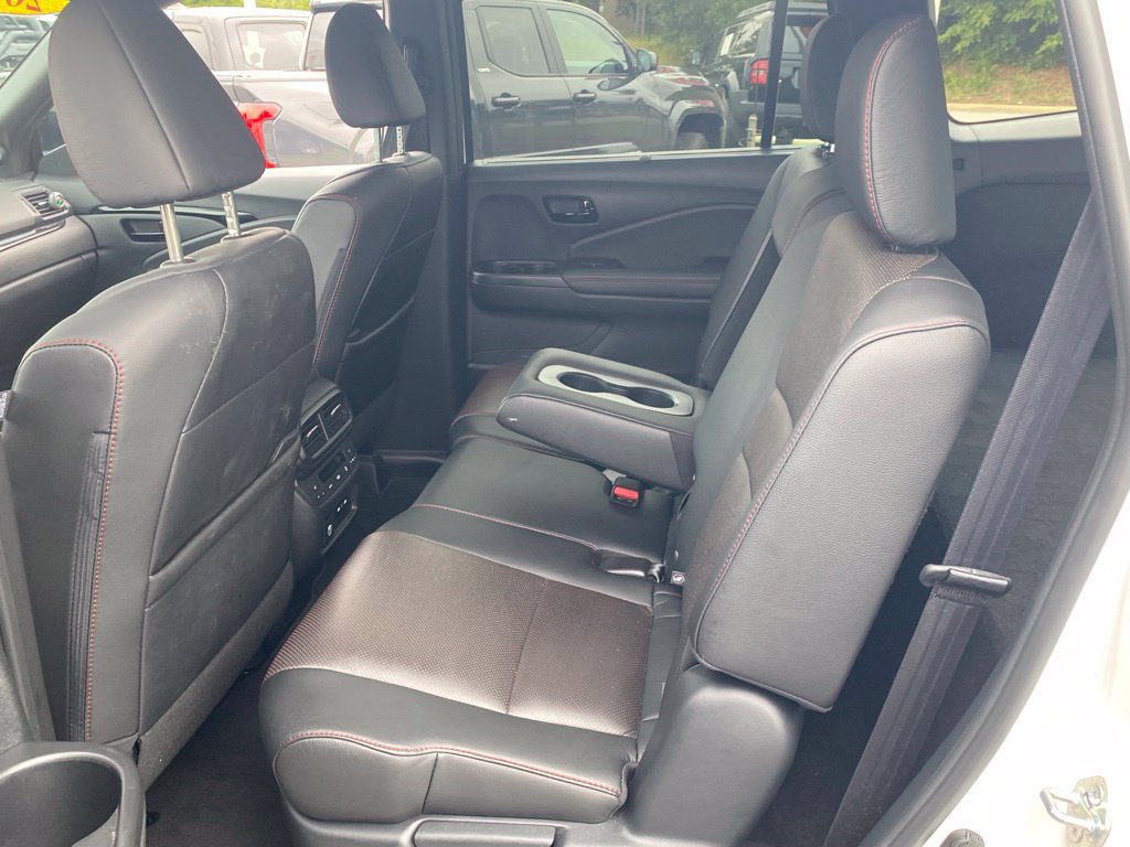 Used 2024 Honda Passport Black Edition image 9