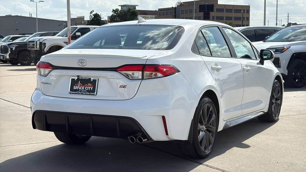 Used 2025 Toyota Corolla SE image 5