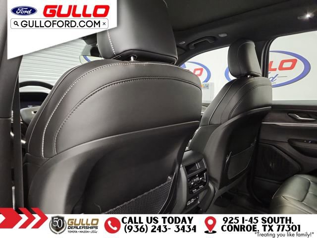 Used 2025 Jeep Grand Cherokee Limited image 15