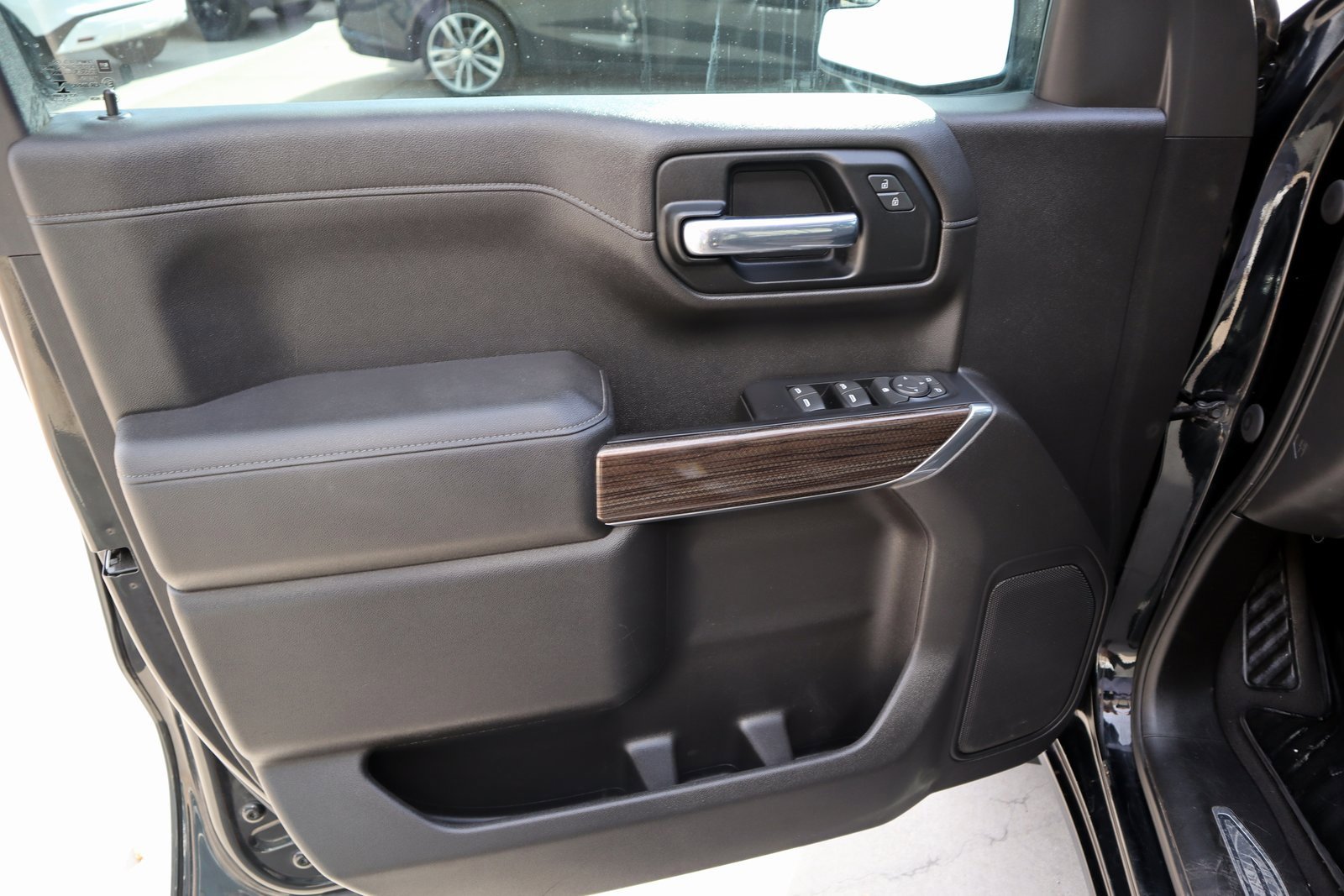 Used 2022 Chevrolet Silverado 1500 LT image 21