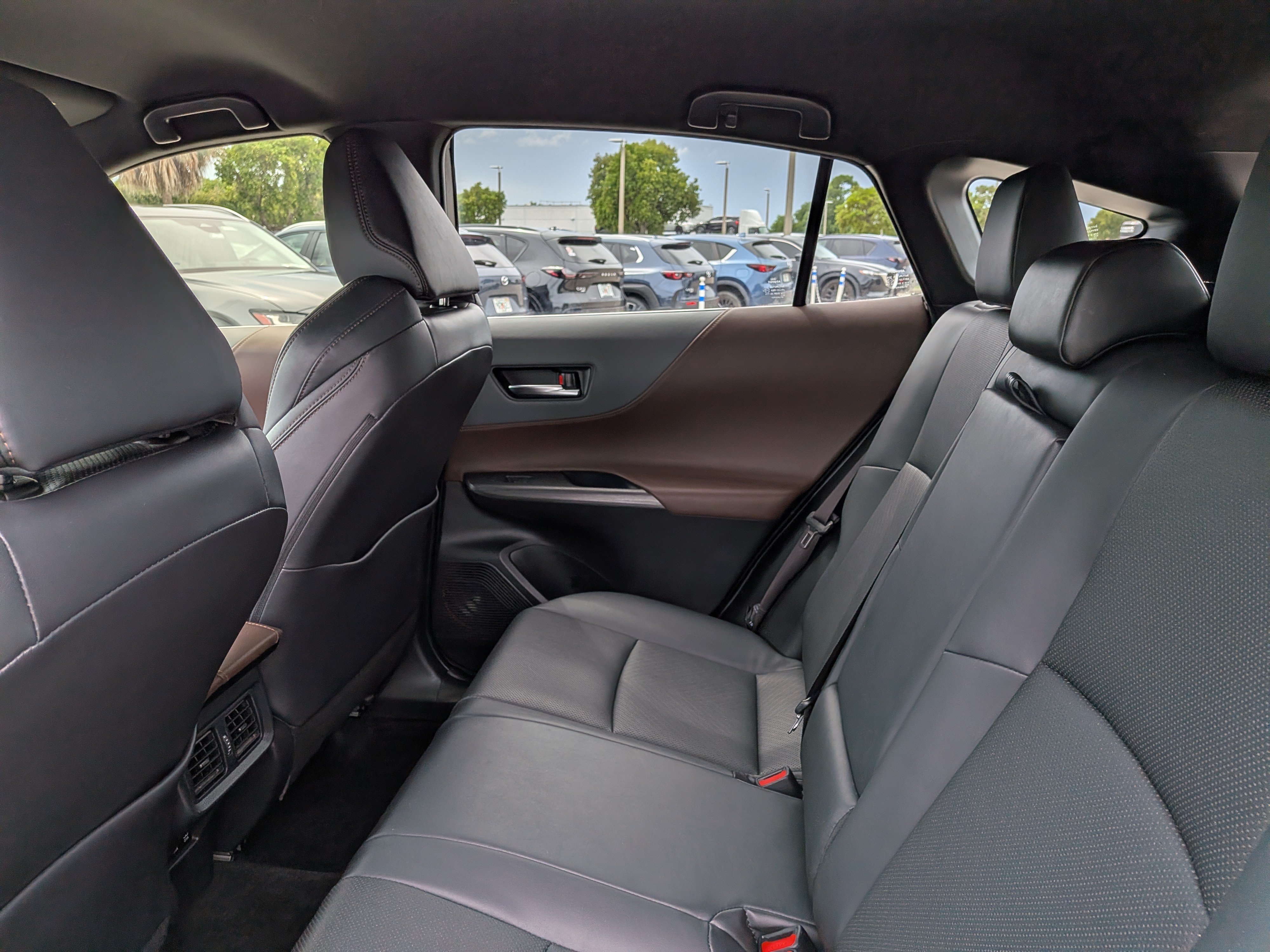 Used 2021 Toyota Venza Limited AWD/4WD image 15