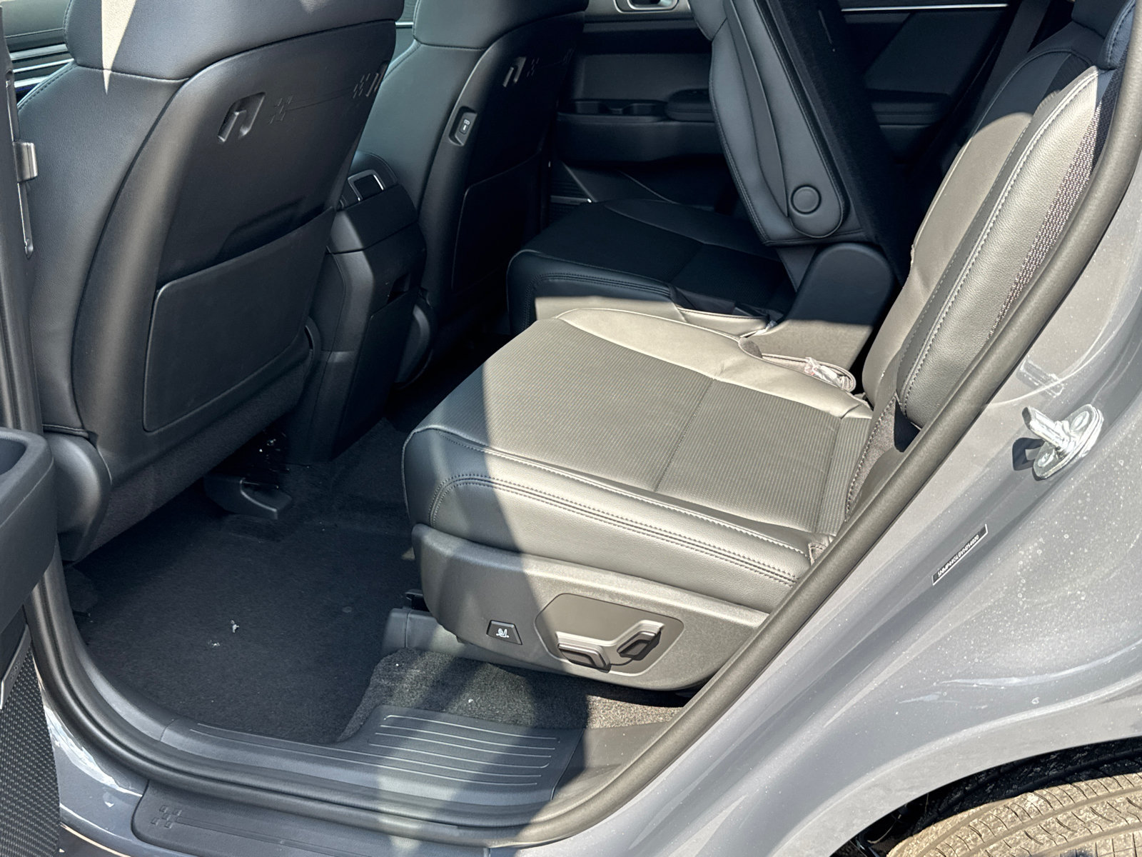 New 2027 Hyundai Santa Fe Limited FWD image 22