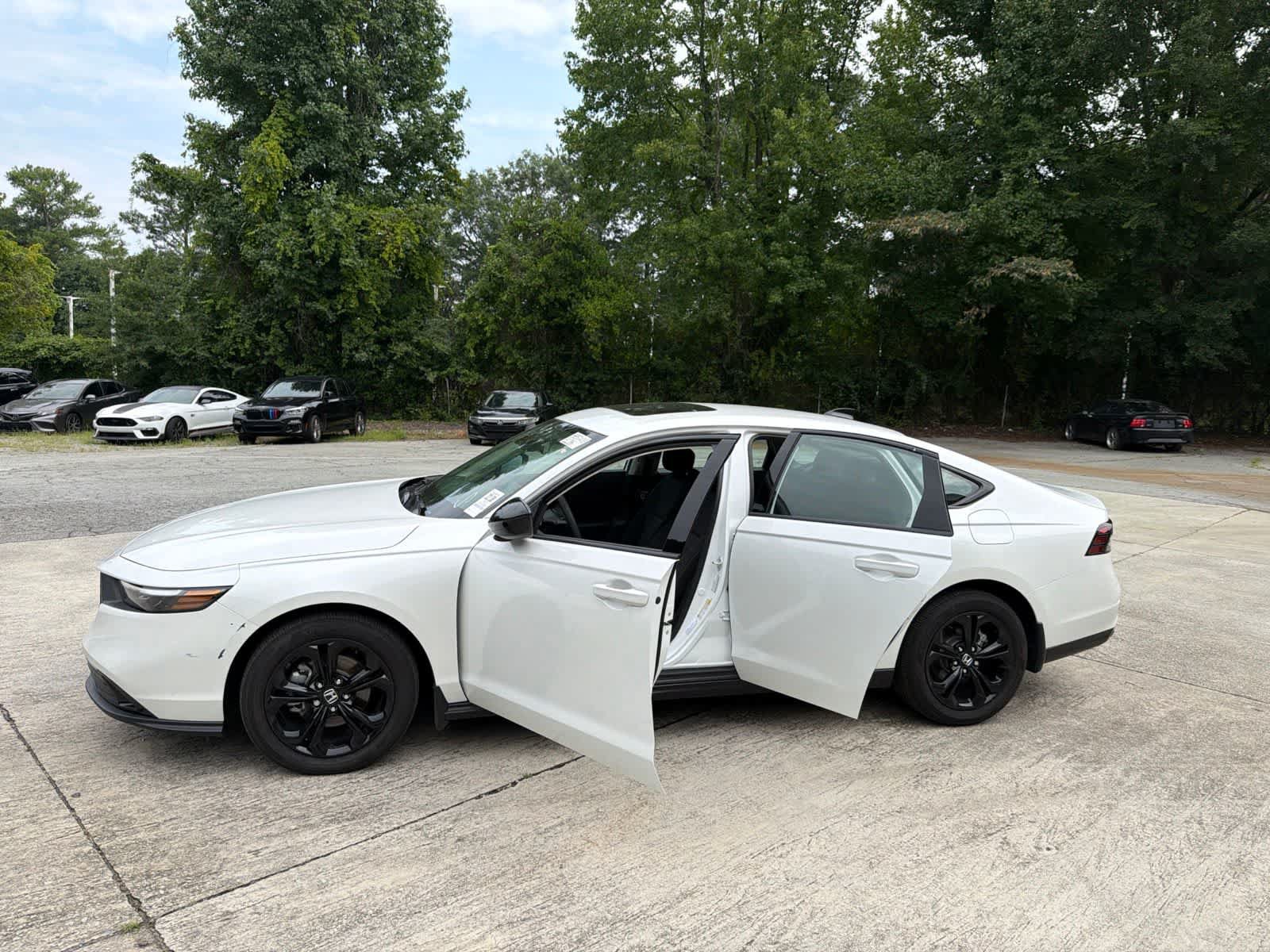 Certified 2025 Honda Accord SE image 18