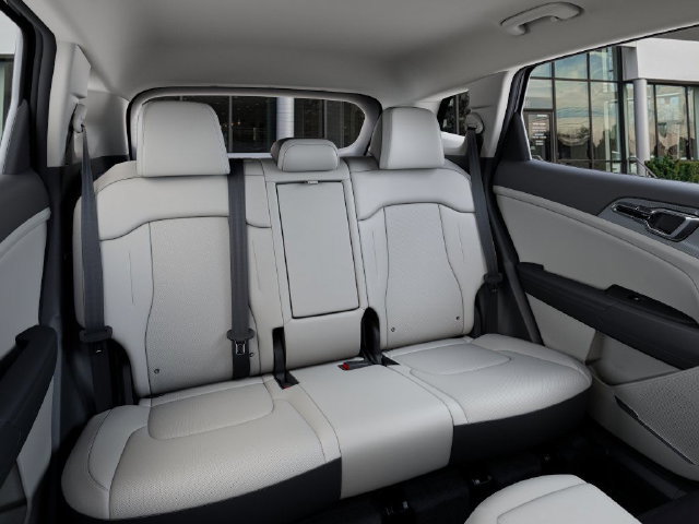 New 2026 Kia Sportage EX FWD image 17