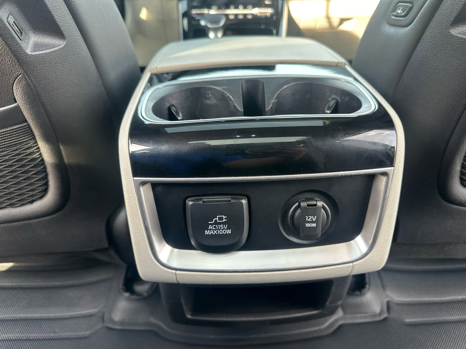 Used 2024 Kia Carnival SX Prestige image 21