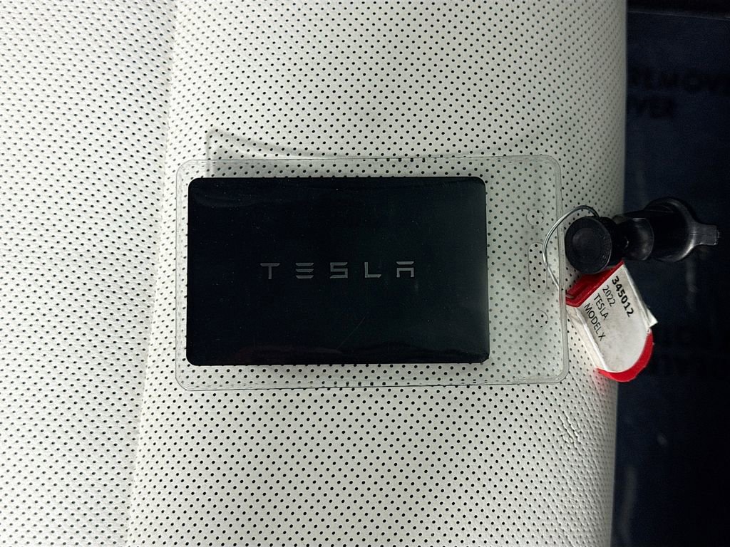 Used 2022 Tesla Model X Plaid image 39