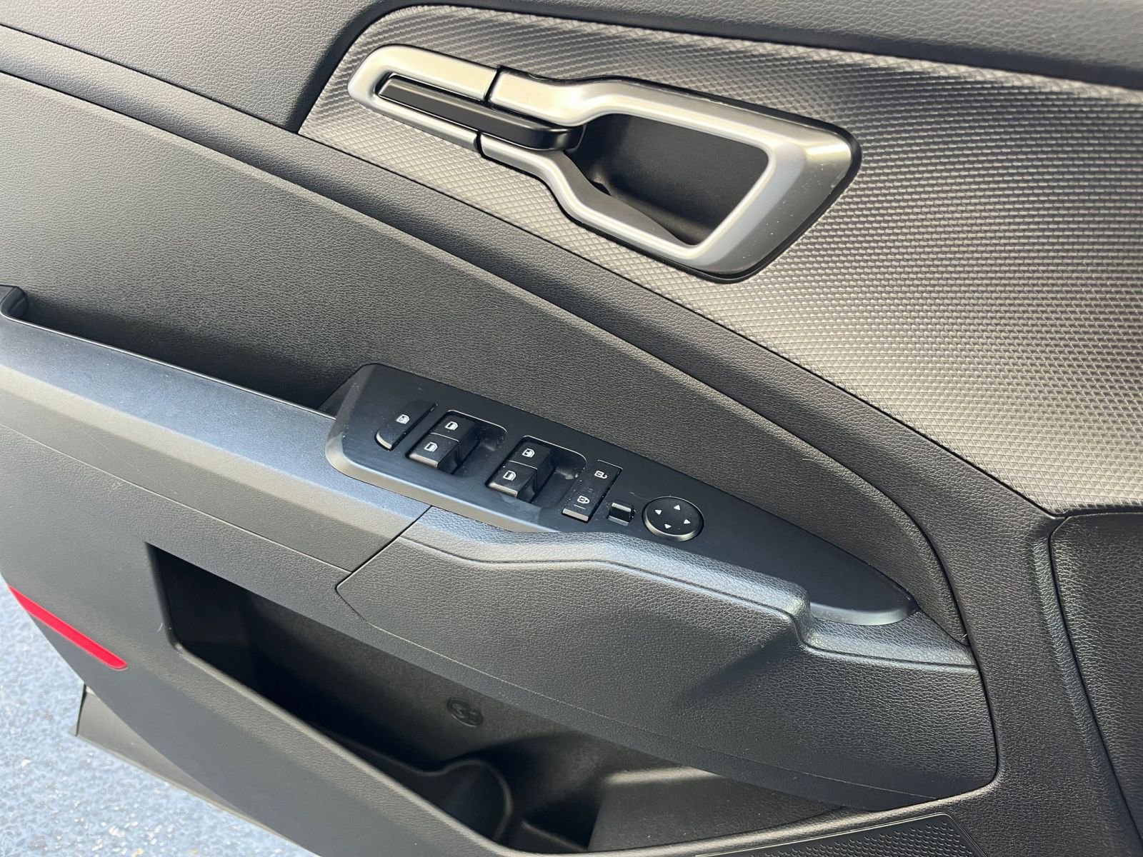 Used 2025 Kia Sportage LX image 20