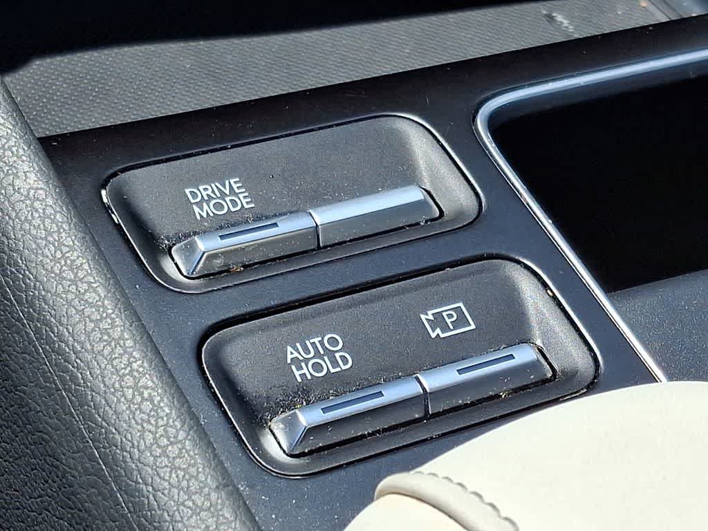 Used 2025 Hyundai Sonata SEL FWD image 24