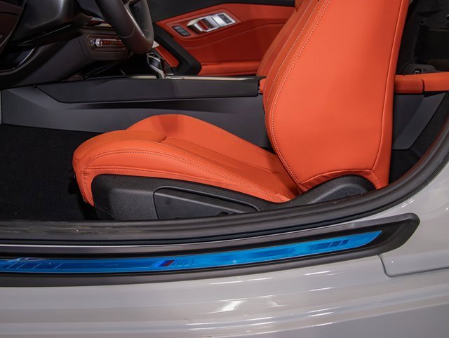 New 2026 BMW Z4 sDrive30i w/ Premium Package image 17
