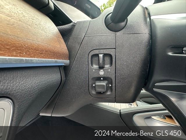 Certified 2024 Mercedes-Benz GLS 450 4MATIC image 17