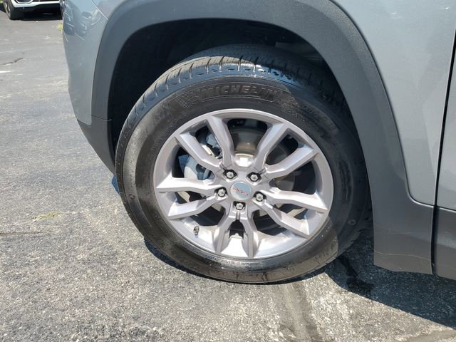 Used 2023 GMC Terrain SLT image 36