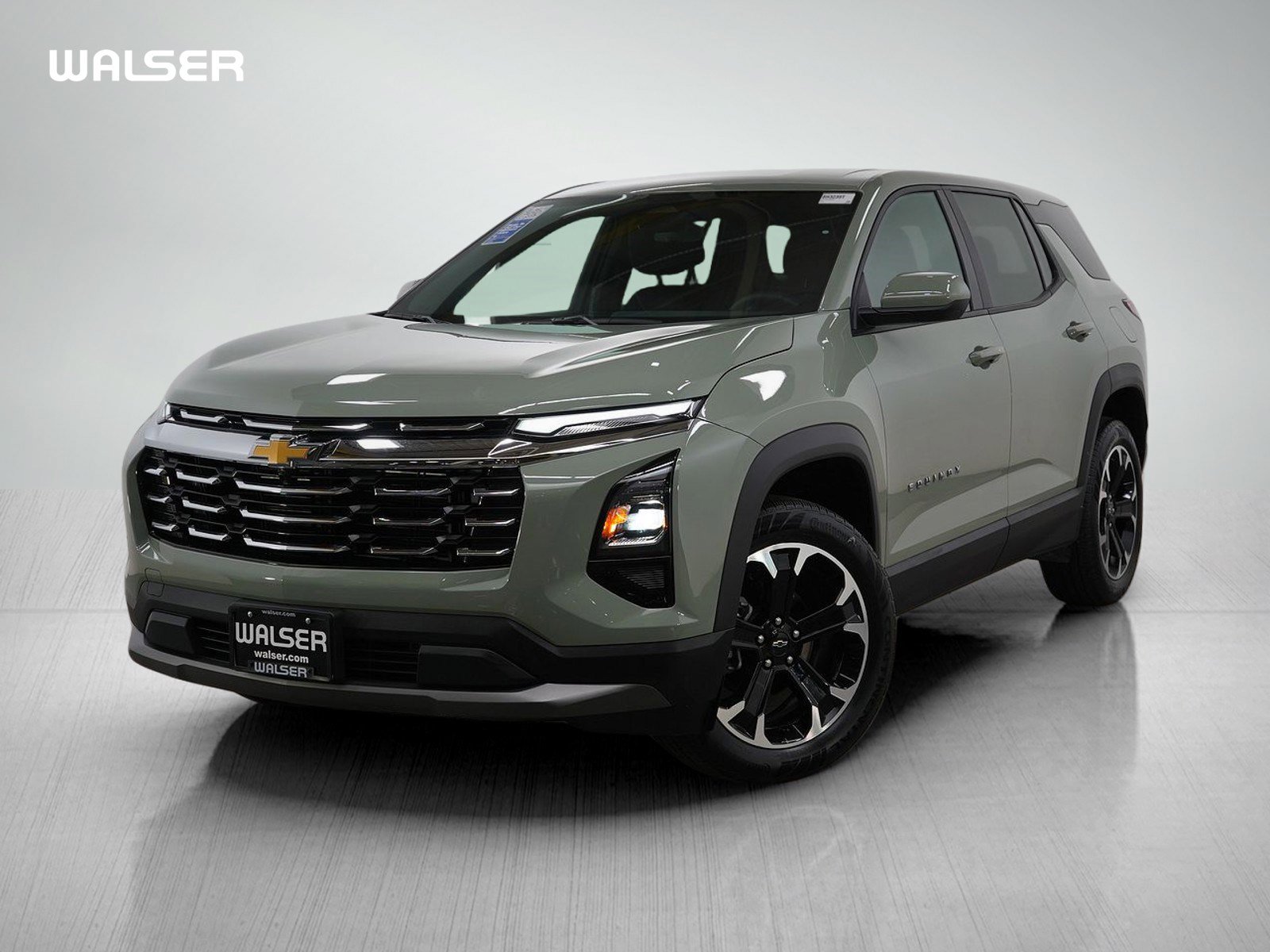 Used 2025 Chevrolet Equinox LT AWD/4WD image 1