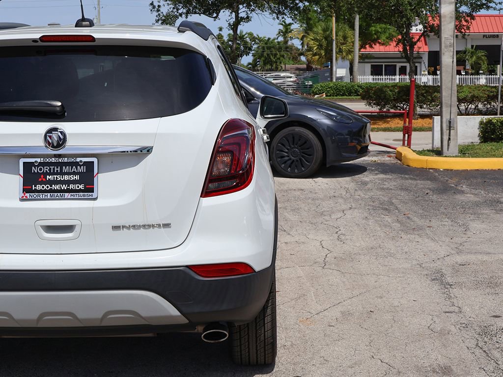 Used 2020 Buick Encore Preferred w/ Safety Package FWD image 13