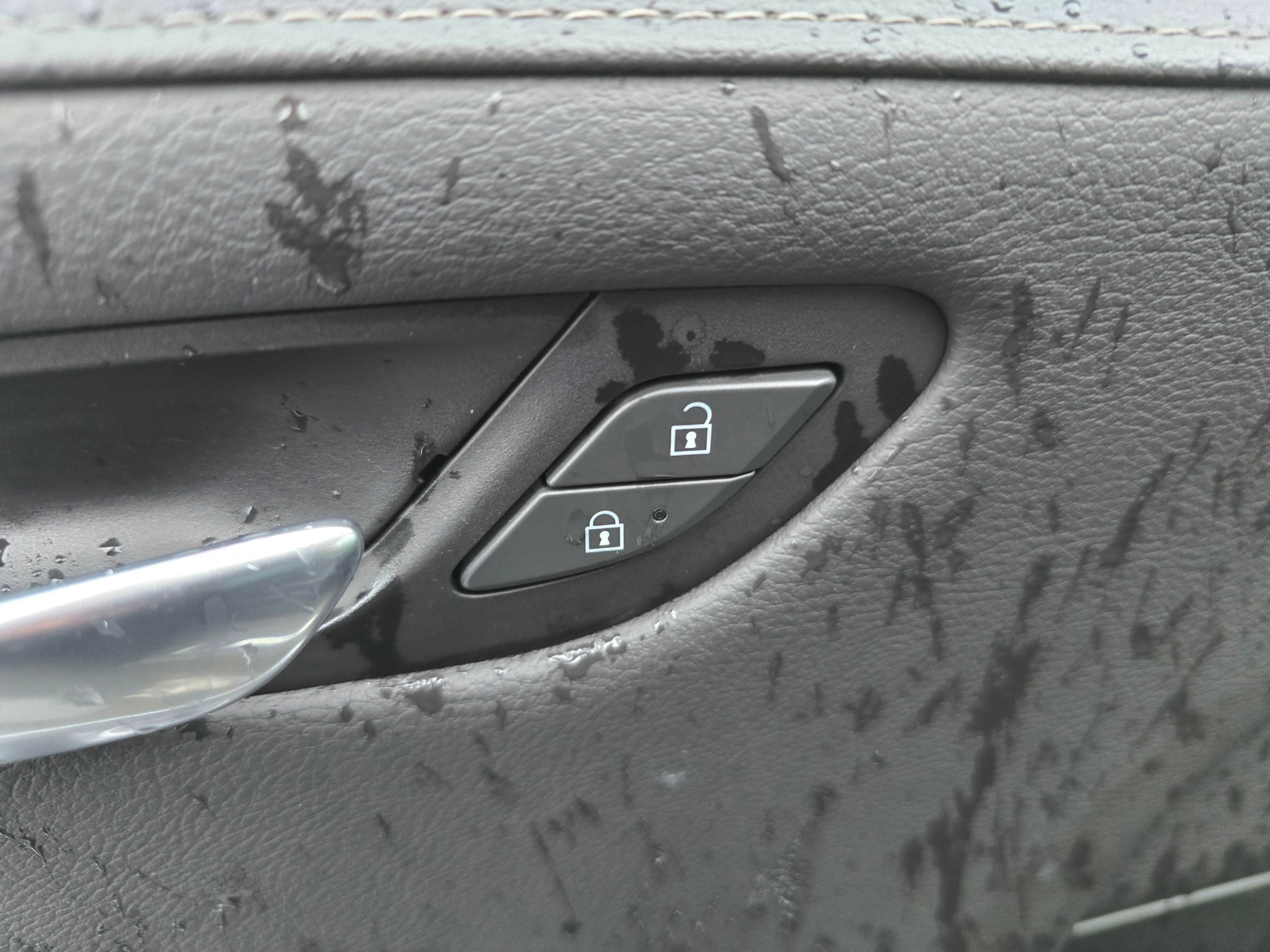 Used 2020 Cadillac XT4 Premium Luxury image 25