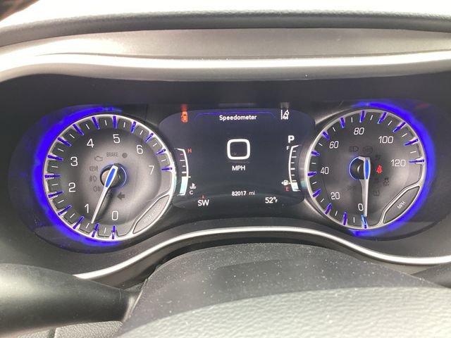 Used 2020 Chrysler Pacifica Touring-L Plus image 15