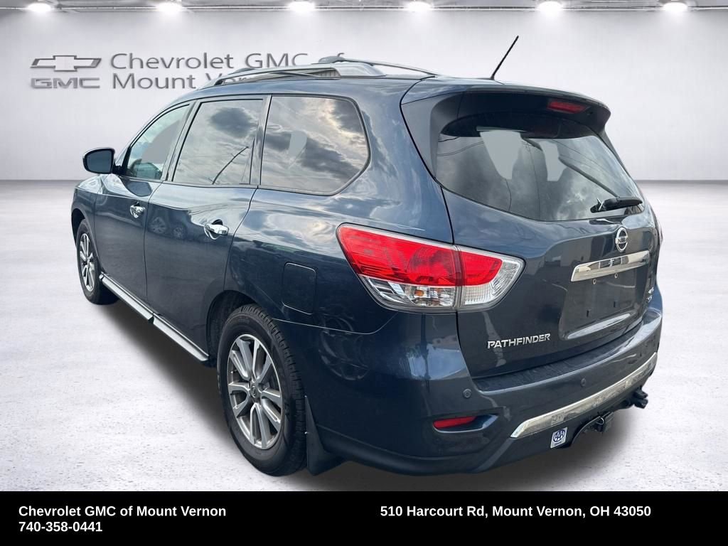 Used 2015 Nissan Pathfinder SV w/ Trailer Tow Package image 2