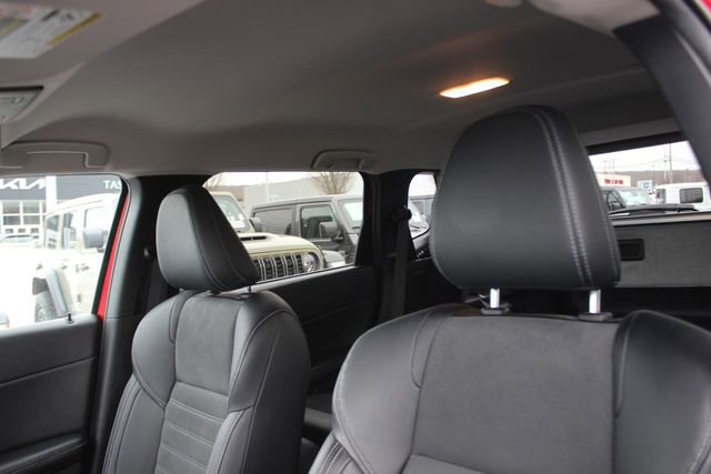 Used 2024 Mitsubishi Outlander SE image 20