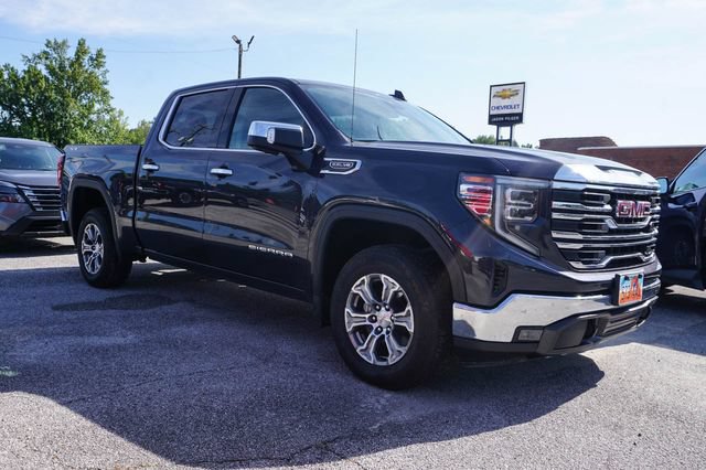 Used 2025 GMC Sierra 1500 SLT AWD/4WD image 2