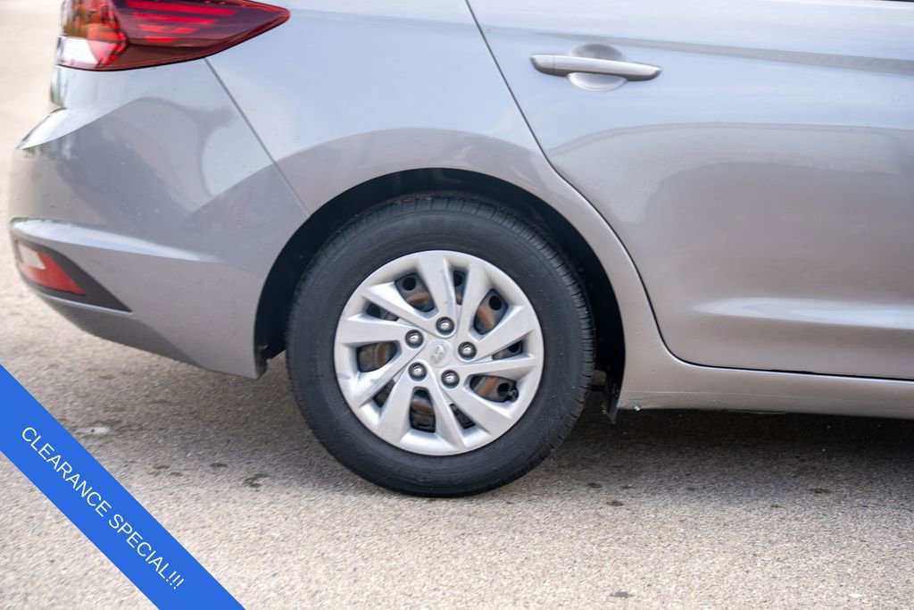 Certified 2020 Hyundai Elantra SE image 9